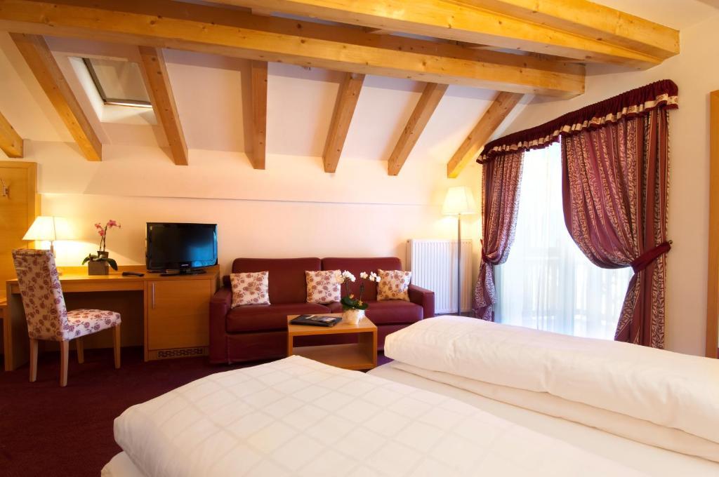 Hotel Rotwand Laives Quarto foto